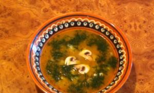 Грибной суп с шампиньонами и картофелем