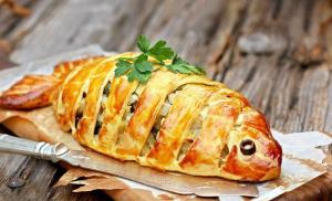 Как приготовить заливной пирог с рыбой: самые интересные рецепты Заливной пирог с рыбой и яйцами