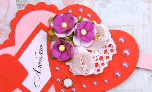 Valentínske ruky: z papiera, z plsti, z cukríkov, od Pomponova