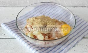 Котлеты из куриного фарша с сыром внутри, рецепт с фото Котлеты с куриным фаршем и сыром