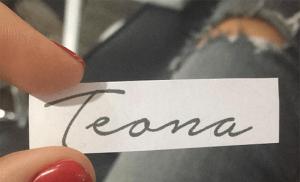 Theon'un adı nasıl yazılır?